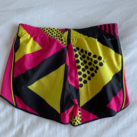 Nike Dri-Fit Womens Vibrant Running Short Bundle - Picture 6 of 7
